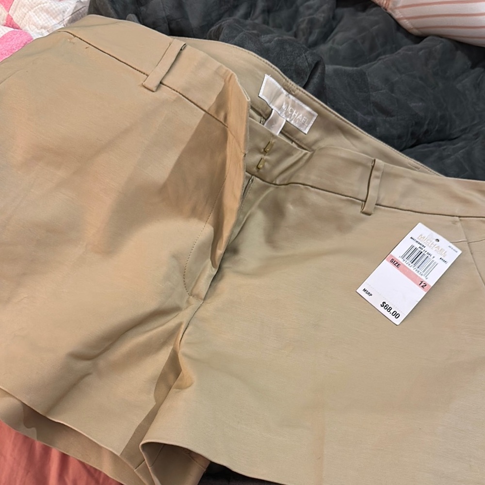 MICHAEL Michael Kors Tan Bermudas Classic Chino Style